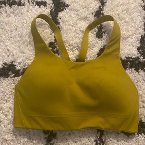 Like new clasp back Athleta sports bra